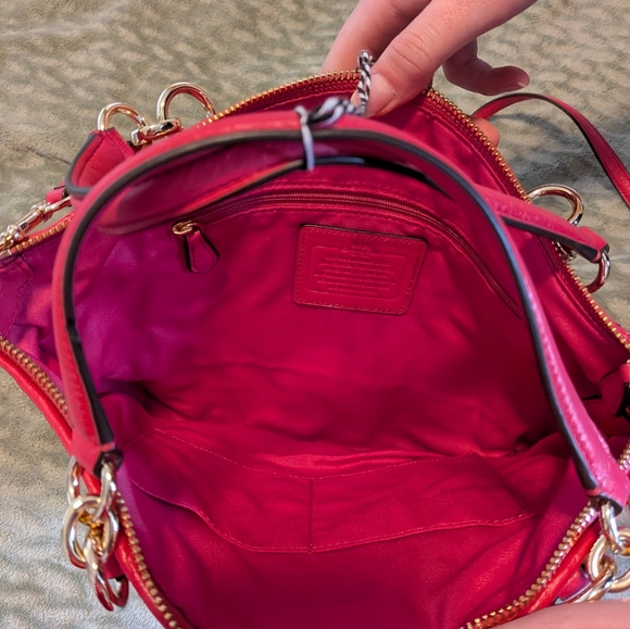 Coach Vintage  Fuchsia Pleated Leather Shoulder/Crossbody - Picture 11 of 15